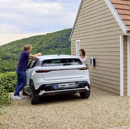 Borne de recharge sur un parking privé à Nancy